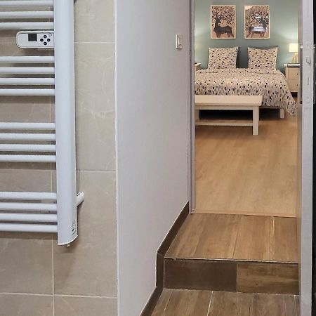 Appartement 1 Chambre, Cuisine, Coin Salon, Salle De Bain سان-كلود المظهر الخارجي الصورة