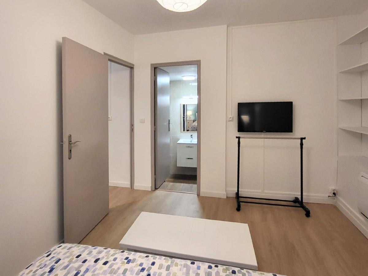 Appartement 1 Chambre, Cuisine, Coin Salon, Salle De Bain سان-كلود المظهر الخارجي الصورة