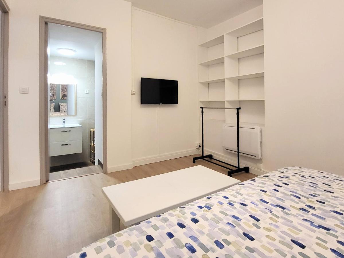 Appartement 1 Chambre, Cuisine, Coin Salon, Salle De Bain سان-كلود المظهر الخارجي الصورة