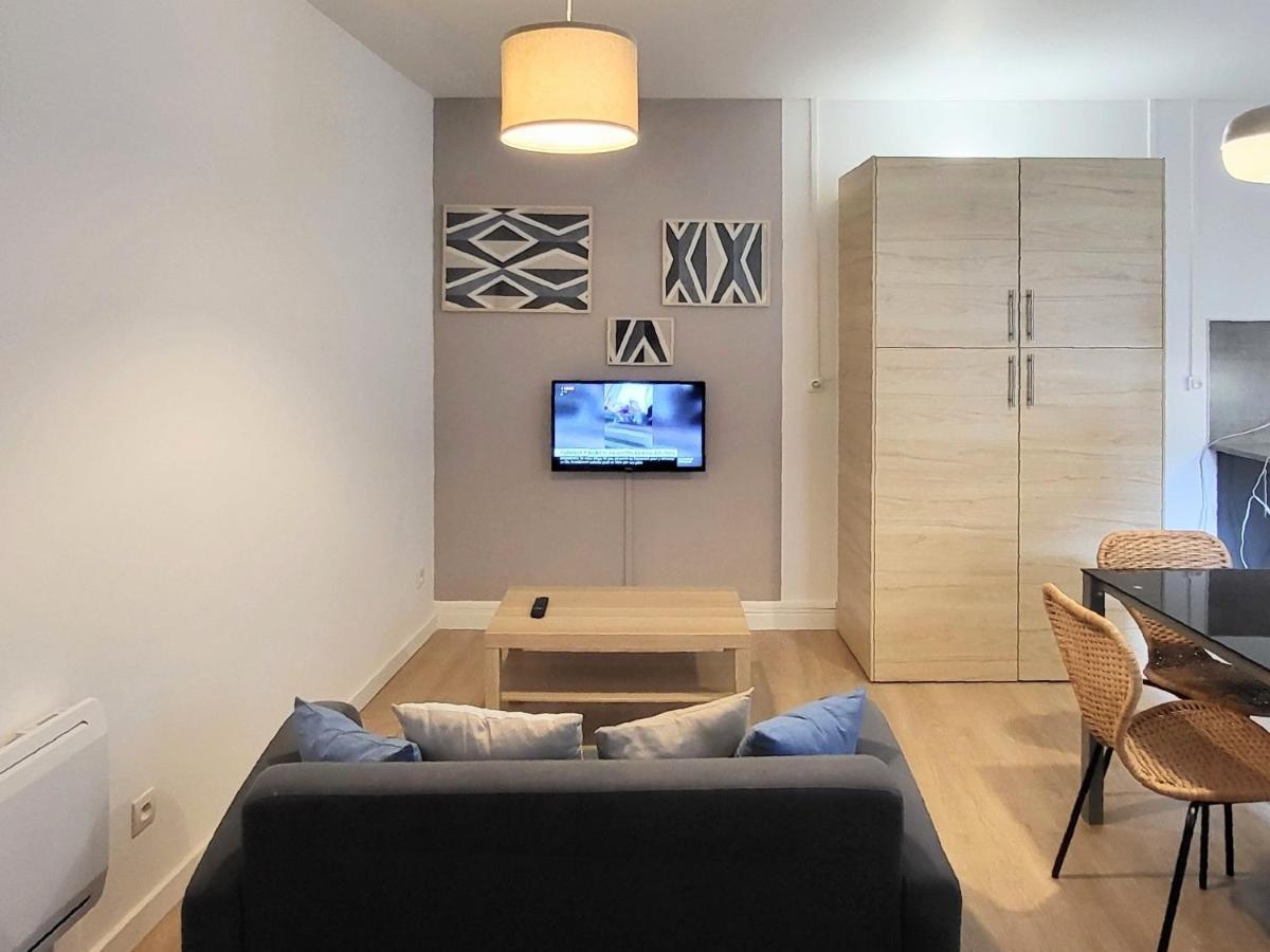 Appartement 1 Chambre, Cuisine, Coin Salon, Salle De Bain سان-كلود المظهر الخارجي الصورة