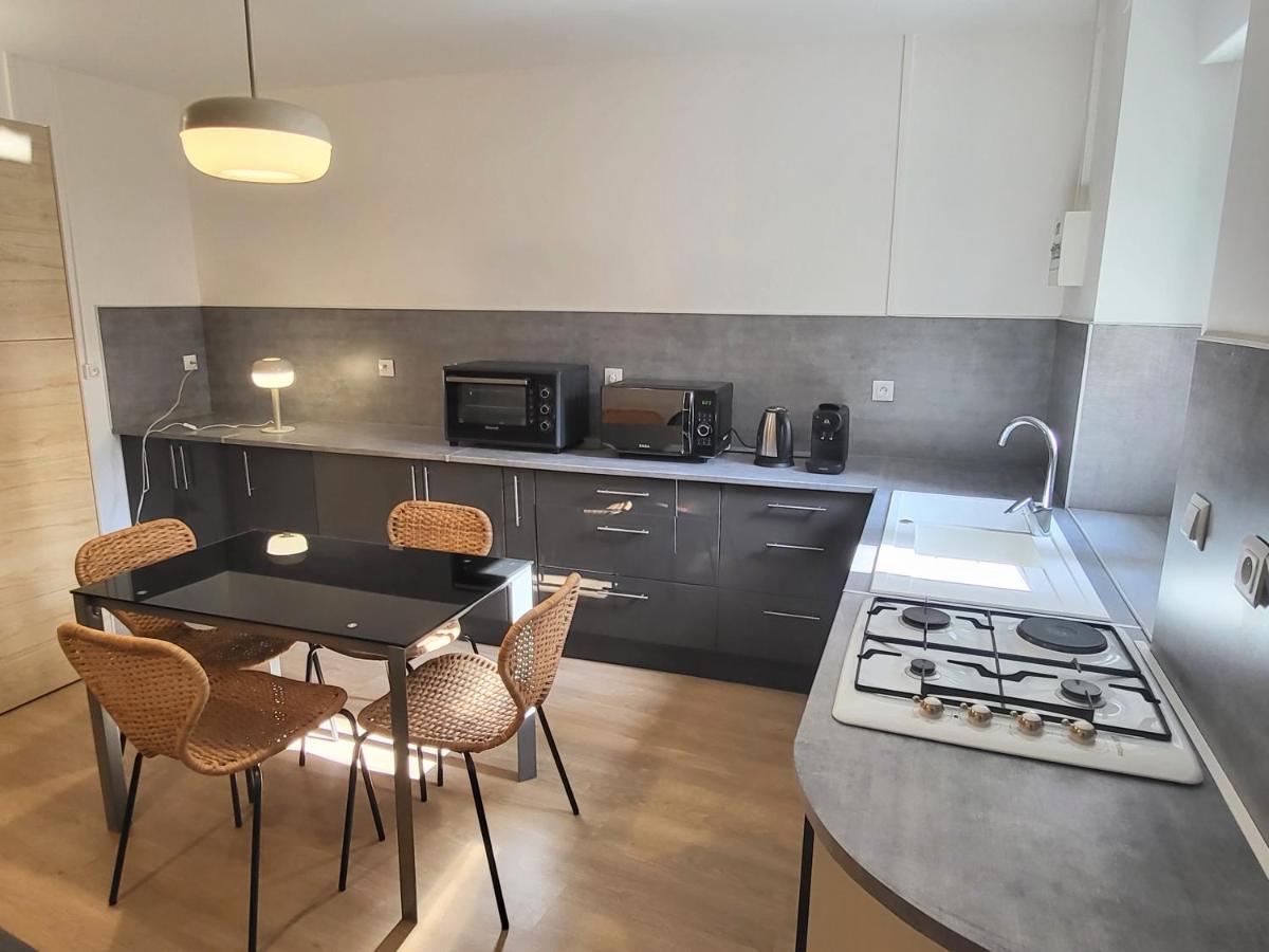 Appartement 1 Chambre, Cuisine, Coin Salon, Salle De Bain سان-كلود المظهر الخارجي الصورة