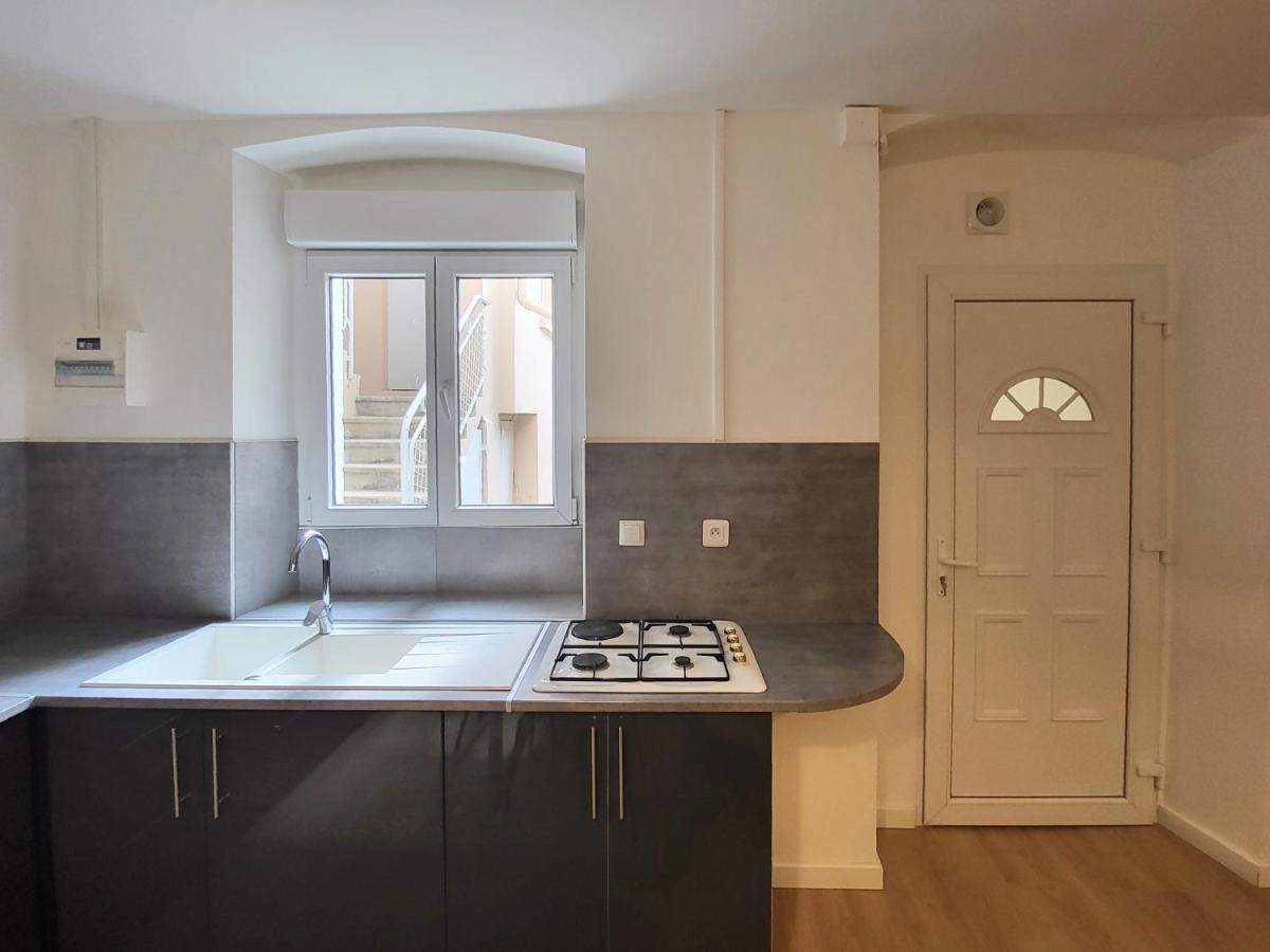 Appartement 1 Chambre, Cuisine, Coin Salon, Salle De Bain سان-كلود المظهر الخارجي الصورة